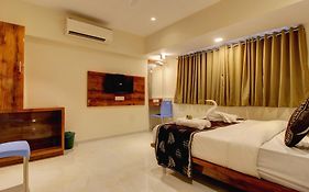 Hotel Sapphire Inn Residency
